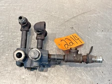 Kubota L2900 Tractor Hydraulic Block TA040-37500