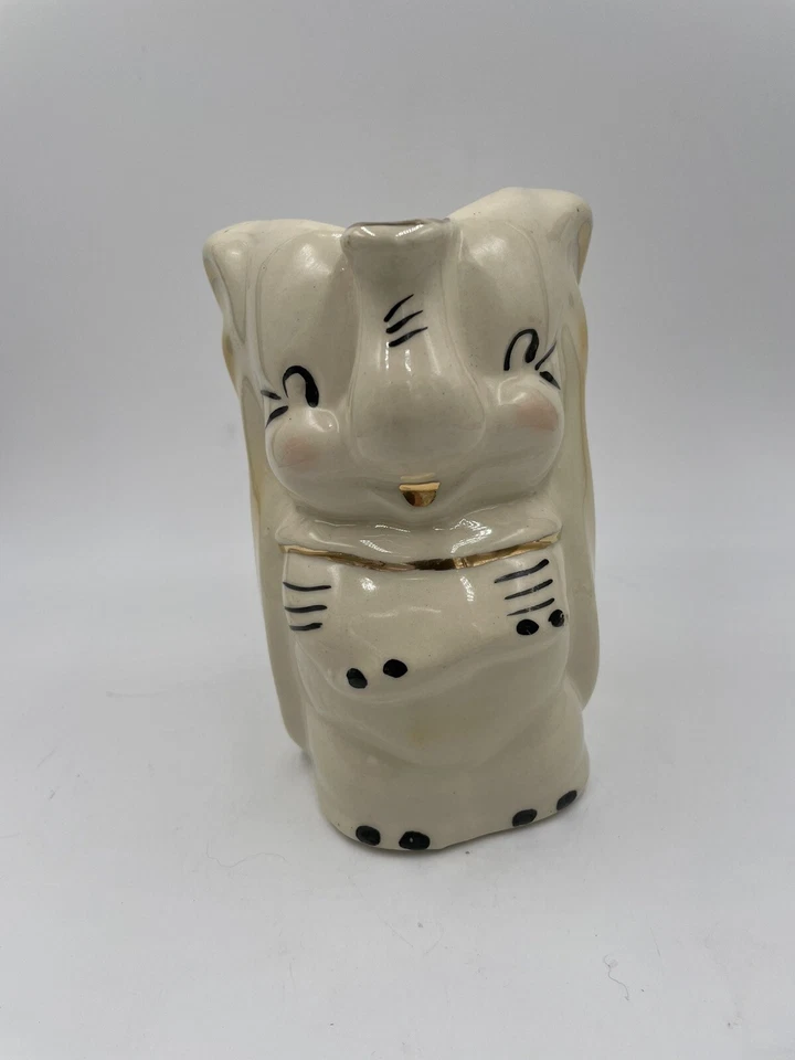 Jarra crema cerámica vintage Walt Disney DUMBO con adornos dorados, mediados de siglo, 6" Foto 2 de 4