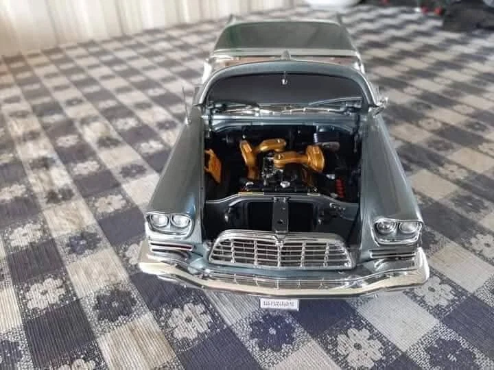 1957 Chrysler 300 C Silver Gray  1/18 AUTO WORLD American Muscle - Image 2 of 4