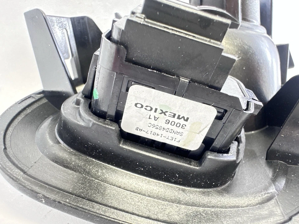 Manija de puerta interior delantera izquierda del lado del conductor Ford Focus 2012-2018 con cerradura OEM Foto 3 de 4