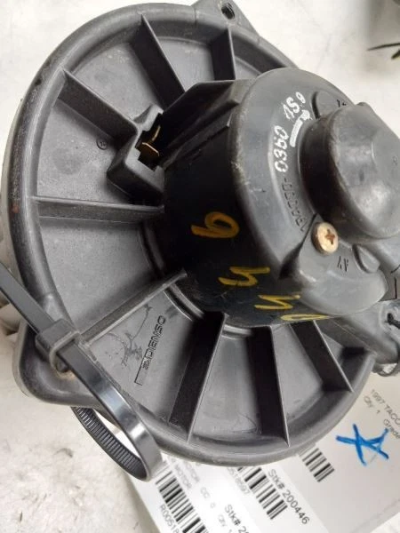 95-04 TOYOTA TACOMA 2.4L RWD NO MOTOR DE VENTILADOR AC  - Imagem 2 de 4