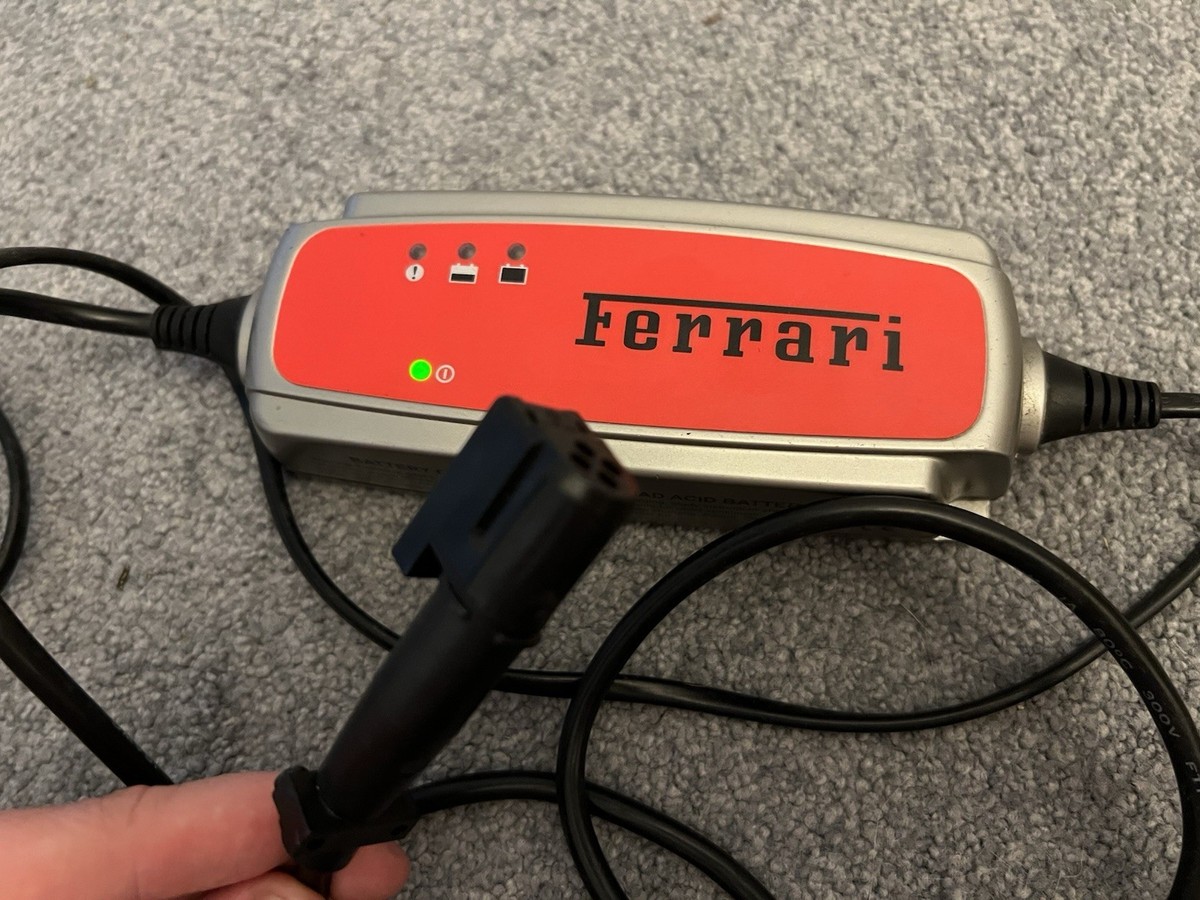 メンテナンス Ferrari Battery Charger and Conditioner メンテナンス Ferrari Battery Charger and Conditioner Ferrari