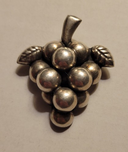 Antique Vintage Early 1920s Marked Mexico Silver Cluster Bunch Grapes Brooch Pin
