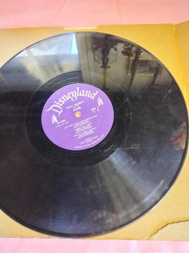 Disney's Bambi Vinyl Record (1960) - Picture 4 of 5