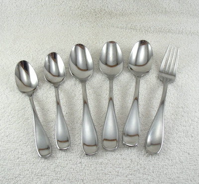 Voss Teaspoon & Soup Spoon Mixed Lot  Oneida 18/0 Glossy Stainless Flatware