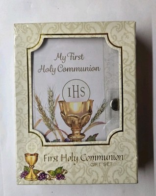 Girl's First Holy Communion Gift Set Book Rosary Scapular & Pin In Wallet