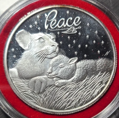 Lion and Lamb Peace 1 Troy Oz .999 fine Proof Finish silver round 1993
