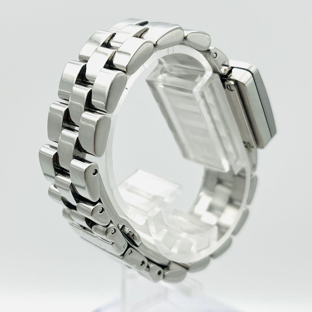 Gucci G Timeless 3600L Silver Women's Watch - Pre-Owned Gucci G Timeless 3600L Silver Women's Watch - Pre-Owned