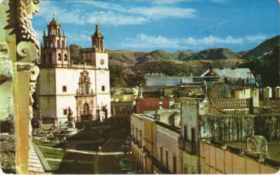 CPM AK Guanajuato Catedral y Plaza de la Paz MEXICO (1059144)