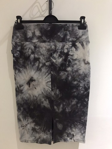 DKNY Tie Dye Skirt Size S Approx 12 - Picture 3 of 5
