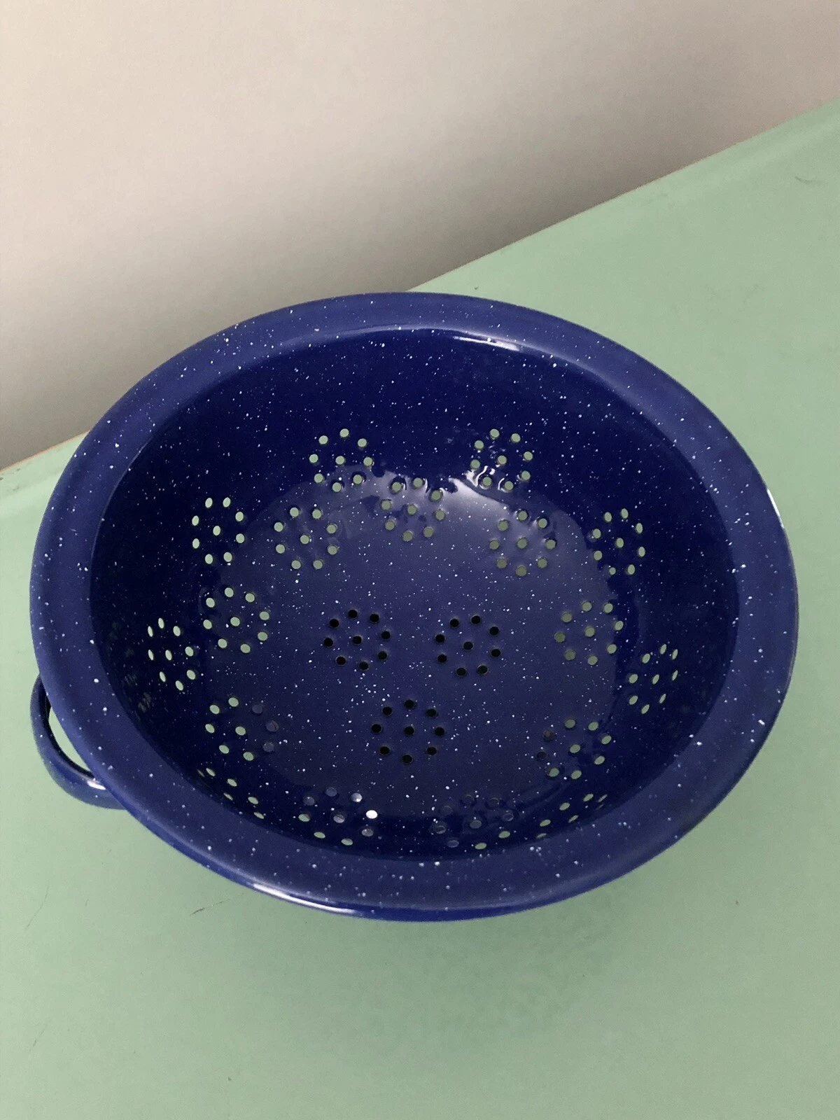 Vintage Enamelware Colander Strainer Farmhouse Deco 10 Inch Blue Speckled Enamel