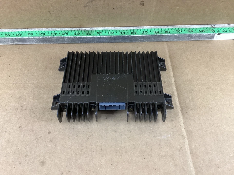 Unidad de módulo de control amplificador de audio Infiniti QX4 1999-2004 280612W100 FABRICANTE DE EQUIPOS ORIGINALES Foto 2 de 4