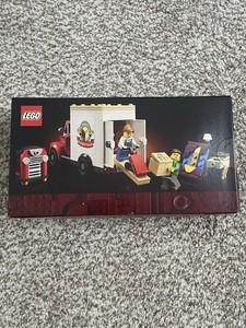 はて Amazon.com: Lego Icons Moving Truck 40586 : Toys & Games