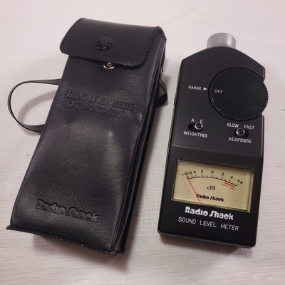 Vintage RadioShack Sound Level Meter Decibelmetre No. 33-2050 NS#8637 w/case