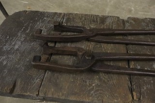2 VINTAGE PAIR OF USED HARD TO FIND BLACKSMITH "HAMMER TONGS" NO RESERVE