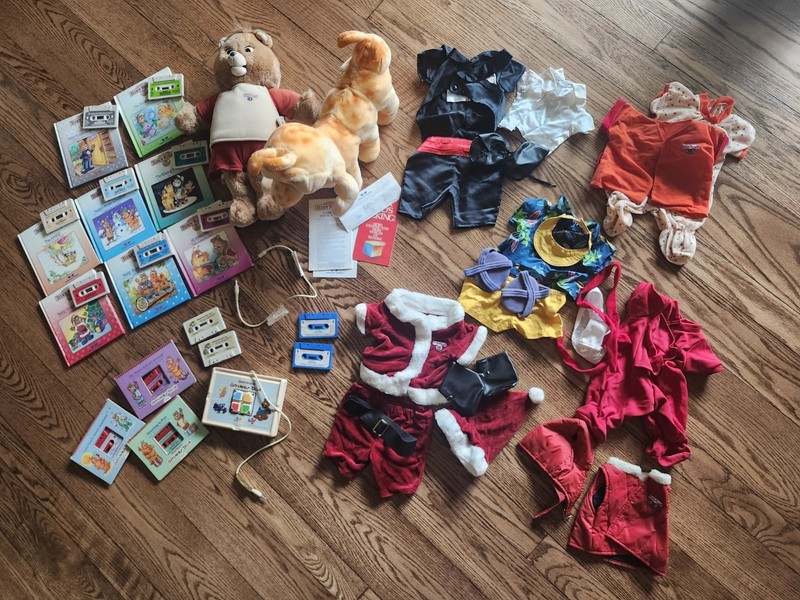 Vintage Teddy Ruxpin & Grubby Plush with Outfits, Cord, Tapes & Books *UNTESTED*
