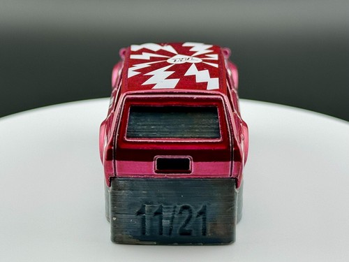 Hot Wheels '71 Datsun 510 Wagon Super Treasure Hunt Shell - Rare Find with Nest! - Picture 6 of 8
