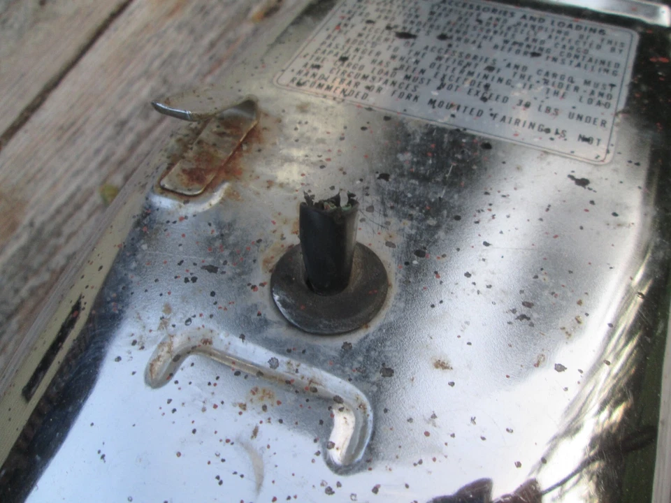 1978 - 1979 CB400A / CB400T11 HAWK 后挡泥板 80100-413-000 / 84702-413-003 — 第 4/4 张图片