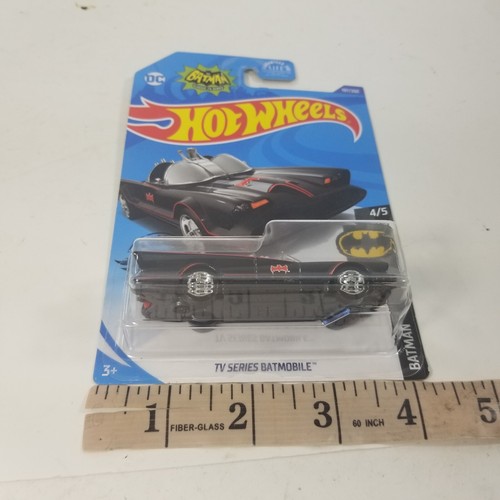 Batmobile Classic TV Series Hot Wheels DC Comics 197/250 4/5 - Picture 7 of 8