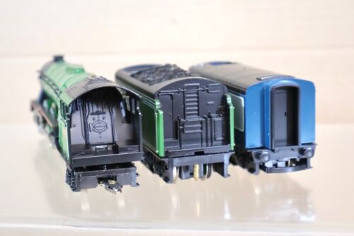 HORNBY R098 LNER 4-6-2 CLASS A3 LOCOMOTIVE 4472 FLYING SCOTSMAN TWIN TENDER oj - Photo 6 sur 13