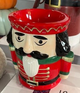 NEW in Box SCENTSY NUTCRACKER KING Holiday Wax Warmer RETIRED Christmas Decor