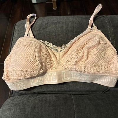 Women s Pink Lacey, Love Bra Size Medium By Esso
