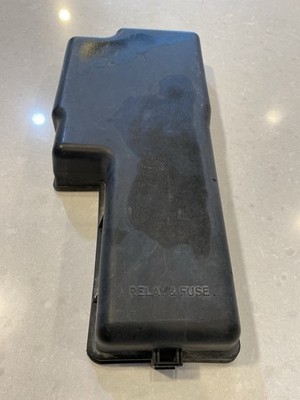 2003 Lexus Toyota ES300 Under Engine Bay Hood Fuse Lid Relay Box Cover Black OEM