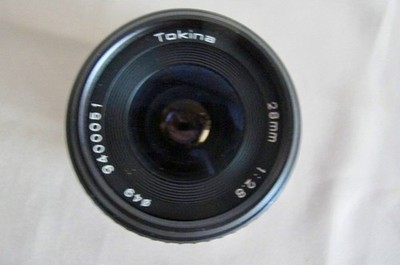 TOKINA 28mm f2.8 CANON MOUNT LENS