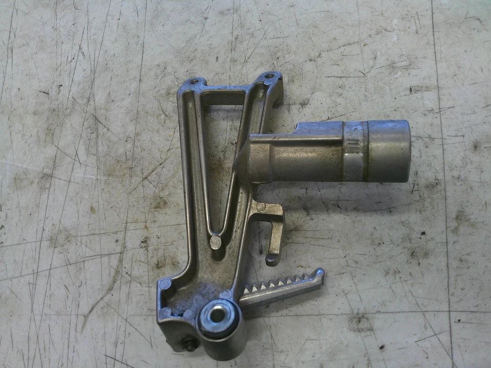 1991-1994 Honda CBR600 F2 задний правый задний пассажирский ножной колышек - Изображение 4 из 4