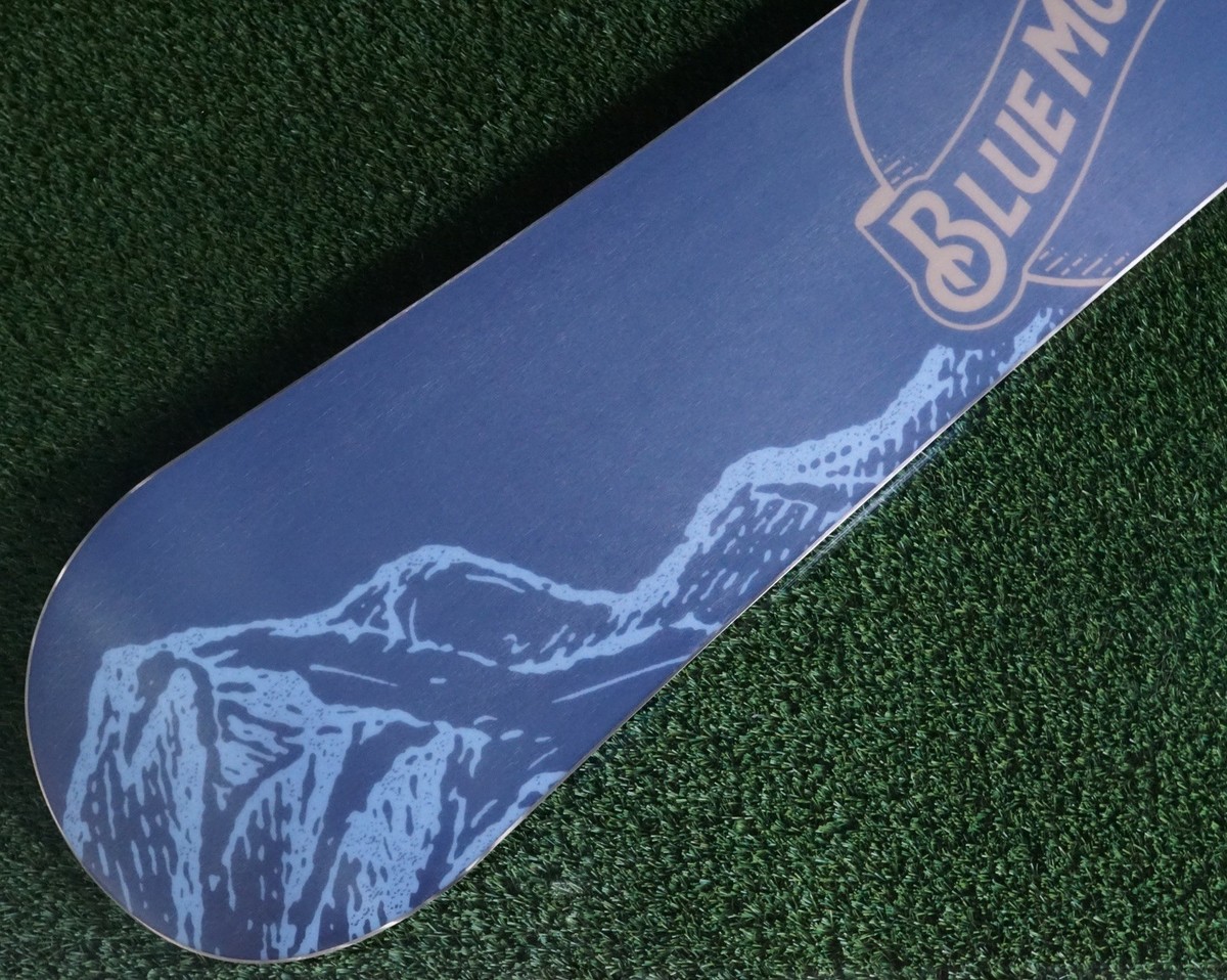 Snowboard Blue Moon Brewing Co. 155cm True Twin All-Mountain