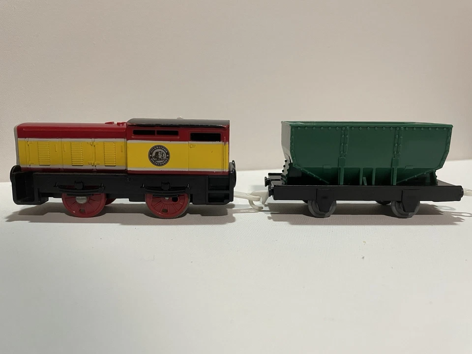 TOMY/Trackmaster Thomas & Friends 2010 Motorized Dart and Hopper Car (Works!) - Image 2 of 4