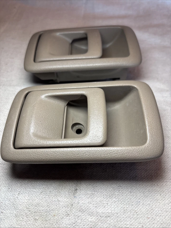 96-02 TOYOTA 4RUNNER DELANTERO TRASERO IZQUIERDO DERECHO INTERIOR JUEGO MANIJA PUERTA BRONCEADO OEM (2) Foto 2 de 4