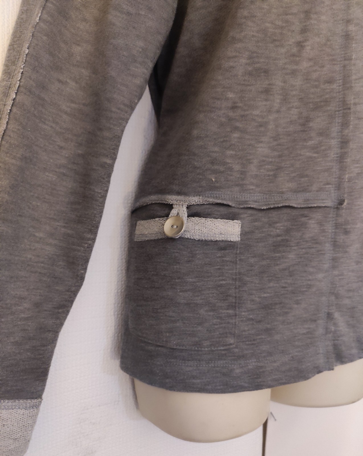 Dolcezza Women's Pullover Gray Geometric Block Sw… - image 6