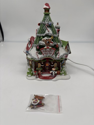 Department 56 North Pole Series Rudolph's Misfit Headquarters christmas village - Bild 9 von 21