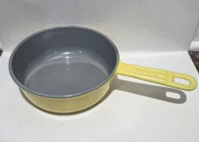 Vintage Descoware Made in Belgium Yellow Cast Iron Enamel Saucepan 99-A 15 FE
