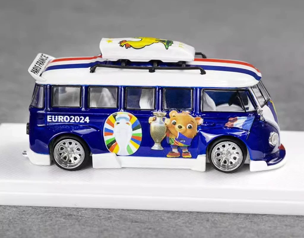 SG 1:64 2024 Euro FR VW T1 Van Bus Camper Kombi Diecast