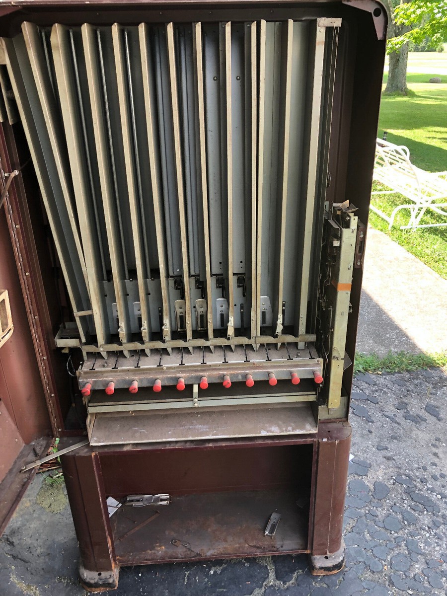 ROWE DIPLOMAT 80 VINTAGE CIGARETTE VENDING MACHINE (PICK UP ONLY)