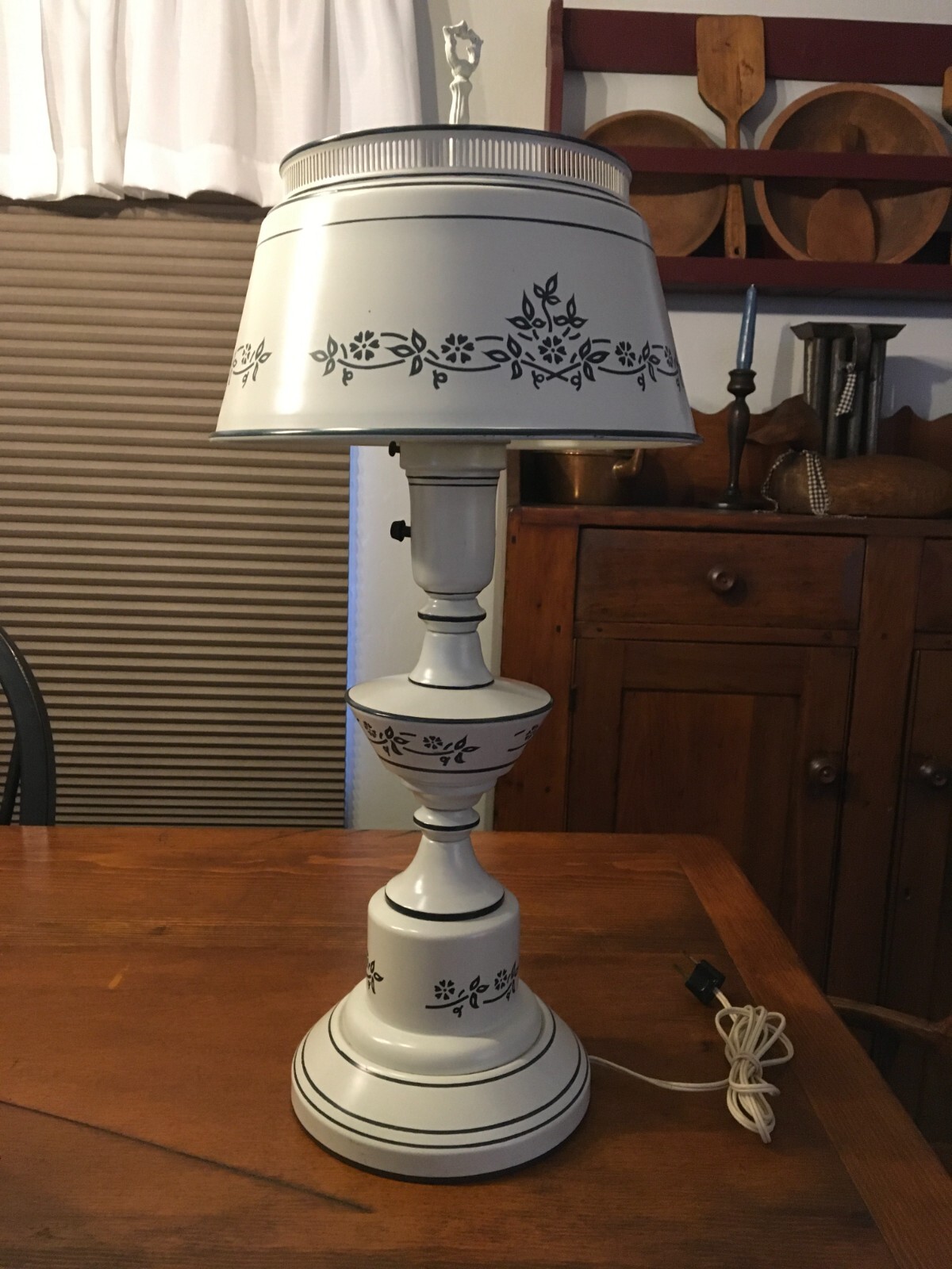 Picture 1 of 4