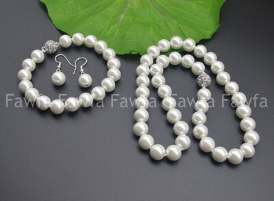 Classic Akoya Pearl Necklace And Earrings Set In White Gold - Foto 6
