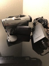 CANON Elura 60 Digital Camcorder Mini DV 280 DZ w/ Charger Needs Battery 