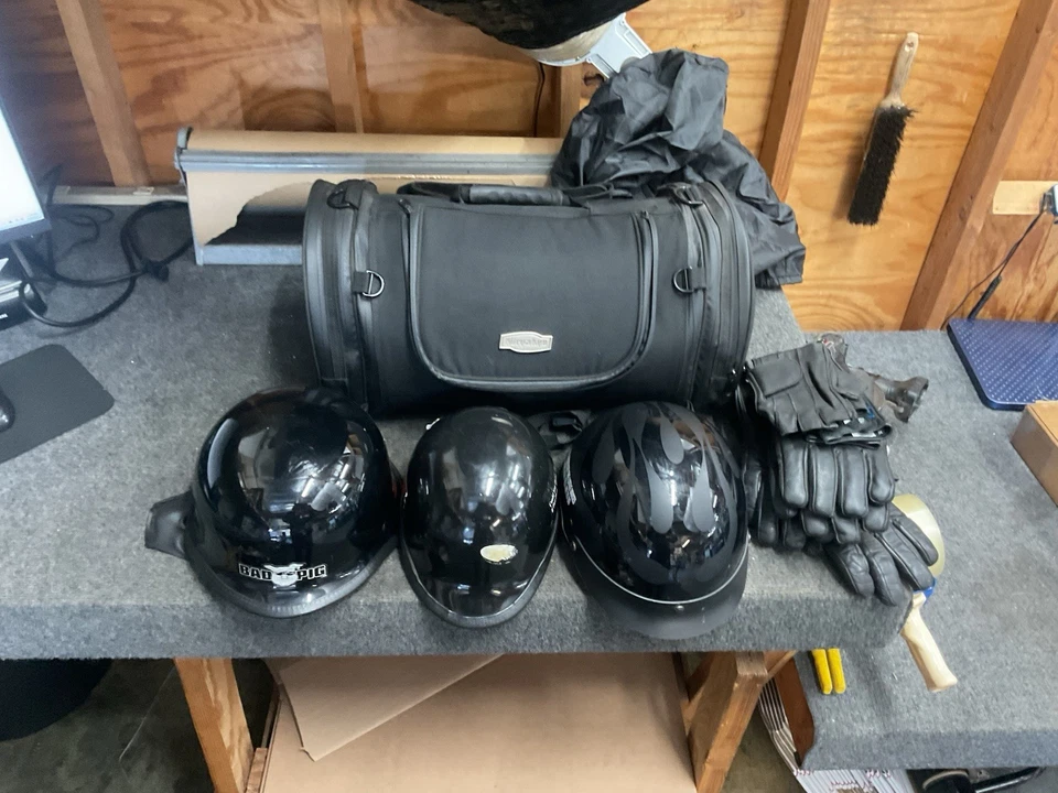 Bolsa de viaje clásica Kuryakyn equipaje de motocicleta con equipo cascos guantes Foto 2 de 4