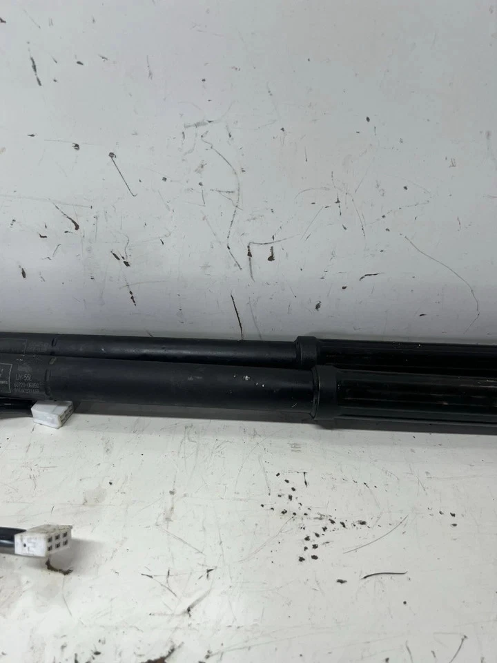 2020-2024 Toyota Highlander Power Liftgate Strut 689100E070 689200E050 OEM 1889 Foto 3 de 4