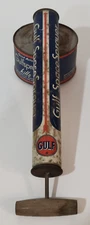 Gulf Space Bug Sprayer Gulf Oil Corp. 16 oz Tank Wooden Handle Plunger USA VTG