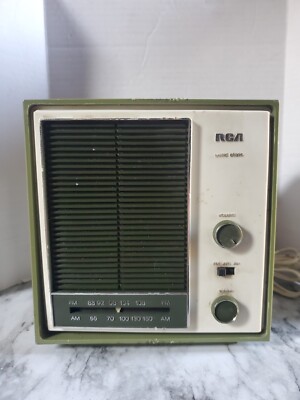 Vintage MCM RCA RZC 222G Avacado Snow Green AM/FM/AFC Retro Radio  23042167