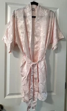 Kathryn ~ Floral Embossed ~ LIGHT PINK ~ Poly Satin Robe Kimono ~ Size M