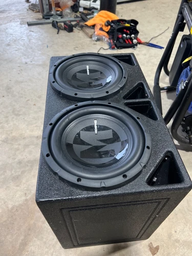 memphis audio 10" subs in ported box