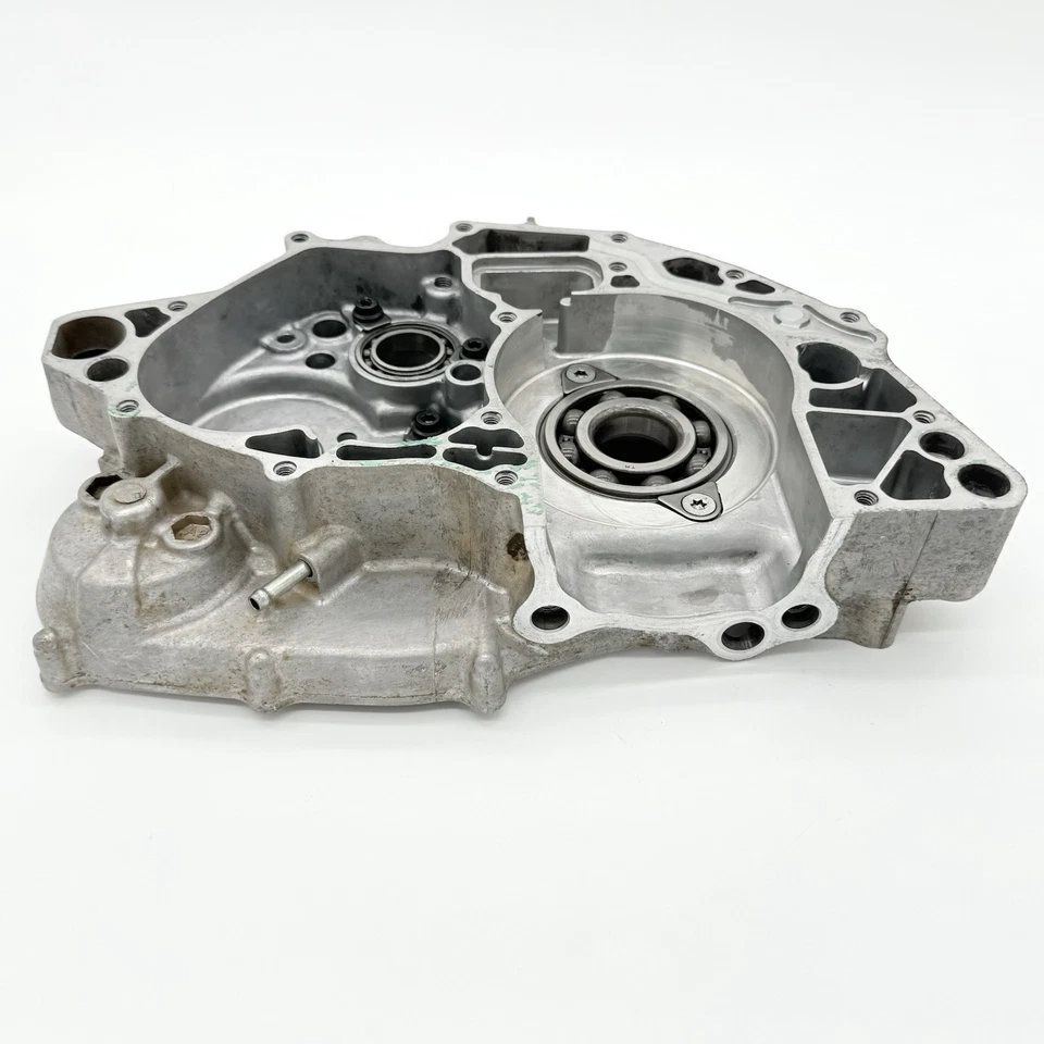 2005 - 2007 Honda CRF250R OEM Right Crankcase Engine Case Half CRF 250 - Image 3 of 4