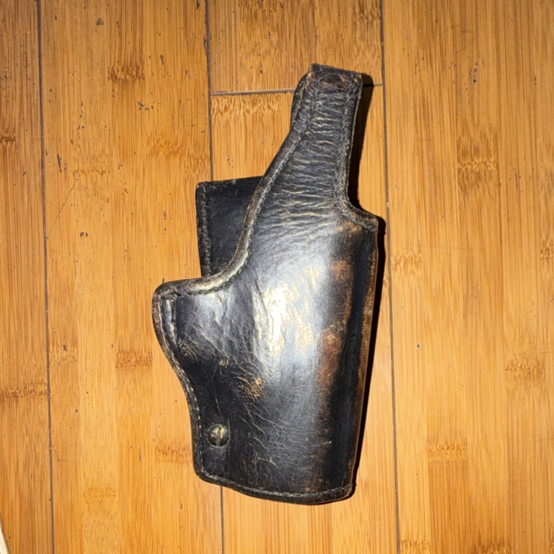 Don Hume, Police Black Leather Holster. Collectible Equipment