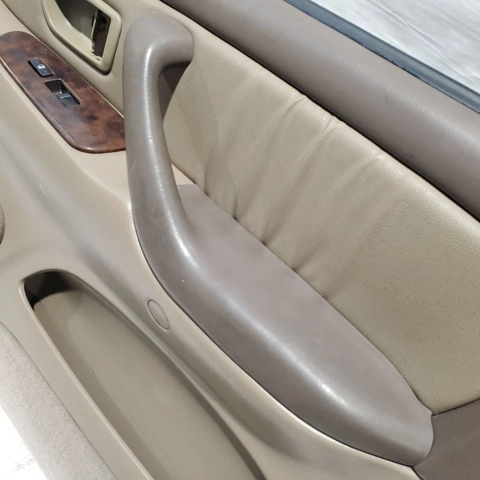 2003 Toyota Sequoia Limited OEM painel de acabamento de porta dianteira direita 67777-0c010 - Imagem 2 de 4