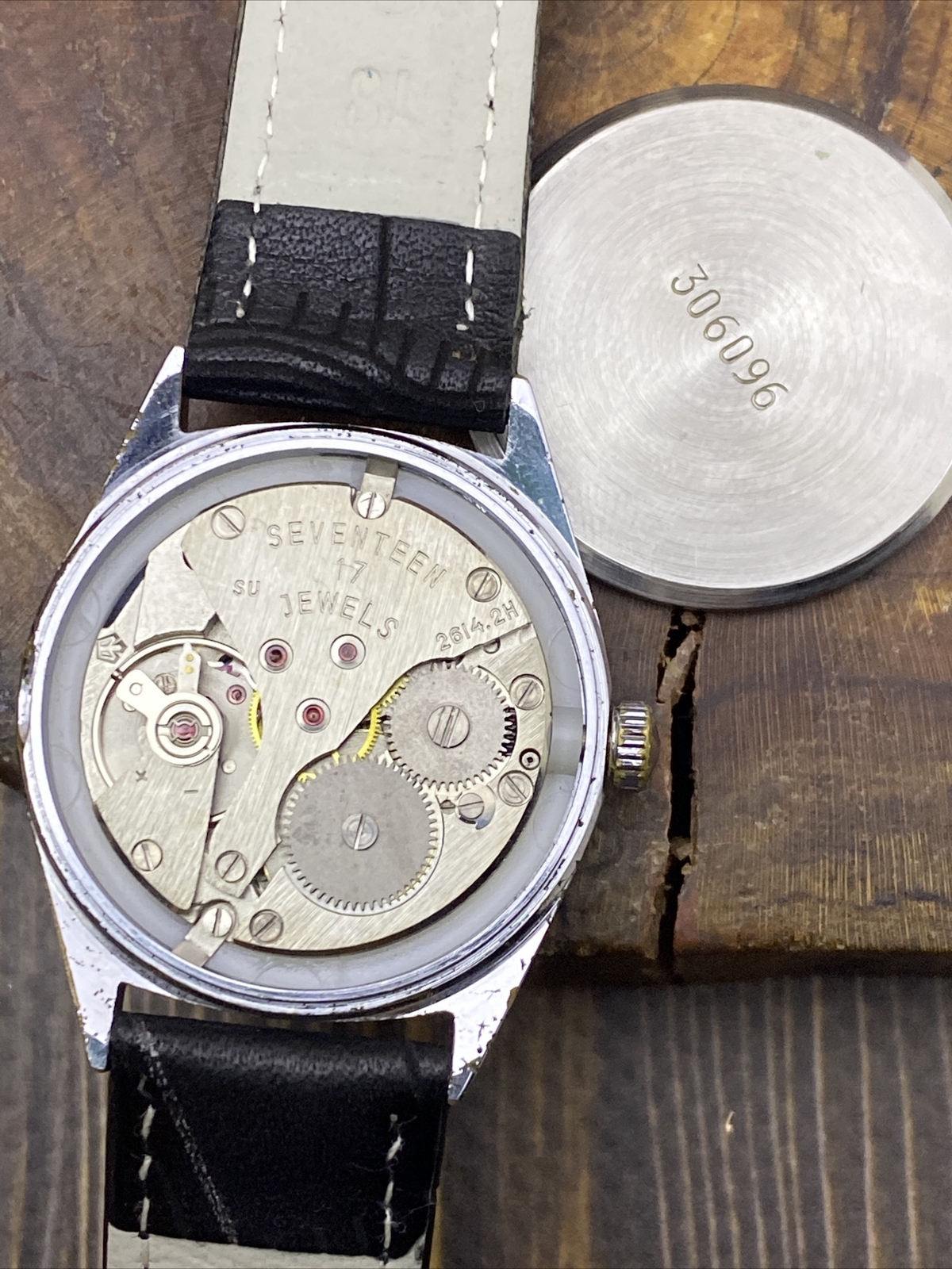 Montre Poljot Vintage URSS Années 1980 - Mécanique Manuelle, Calibre 2614.2H, 17 Rubis, Boîtier Acier 37mm